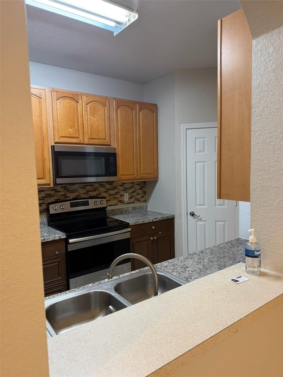 6451 Old Park Ln #102 Property Photo 16