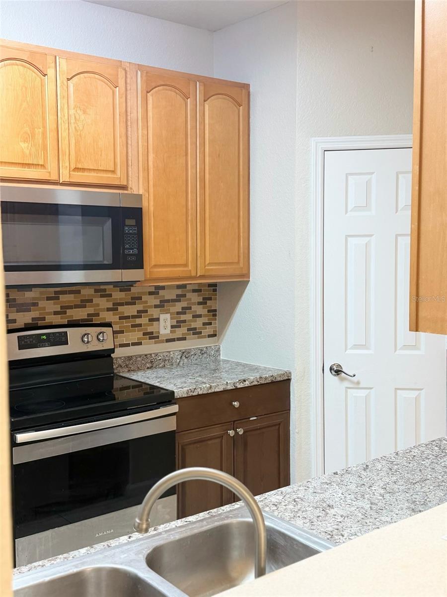 6451 Old Park Ln #102 Property Photo 17