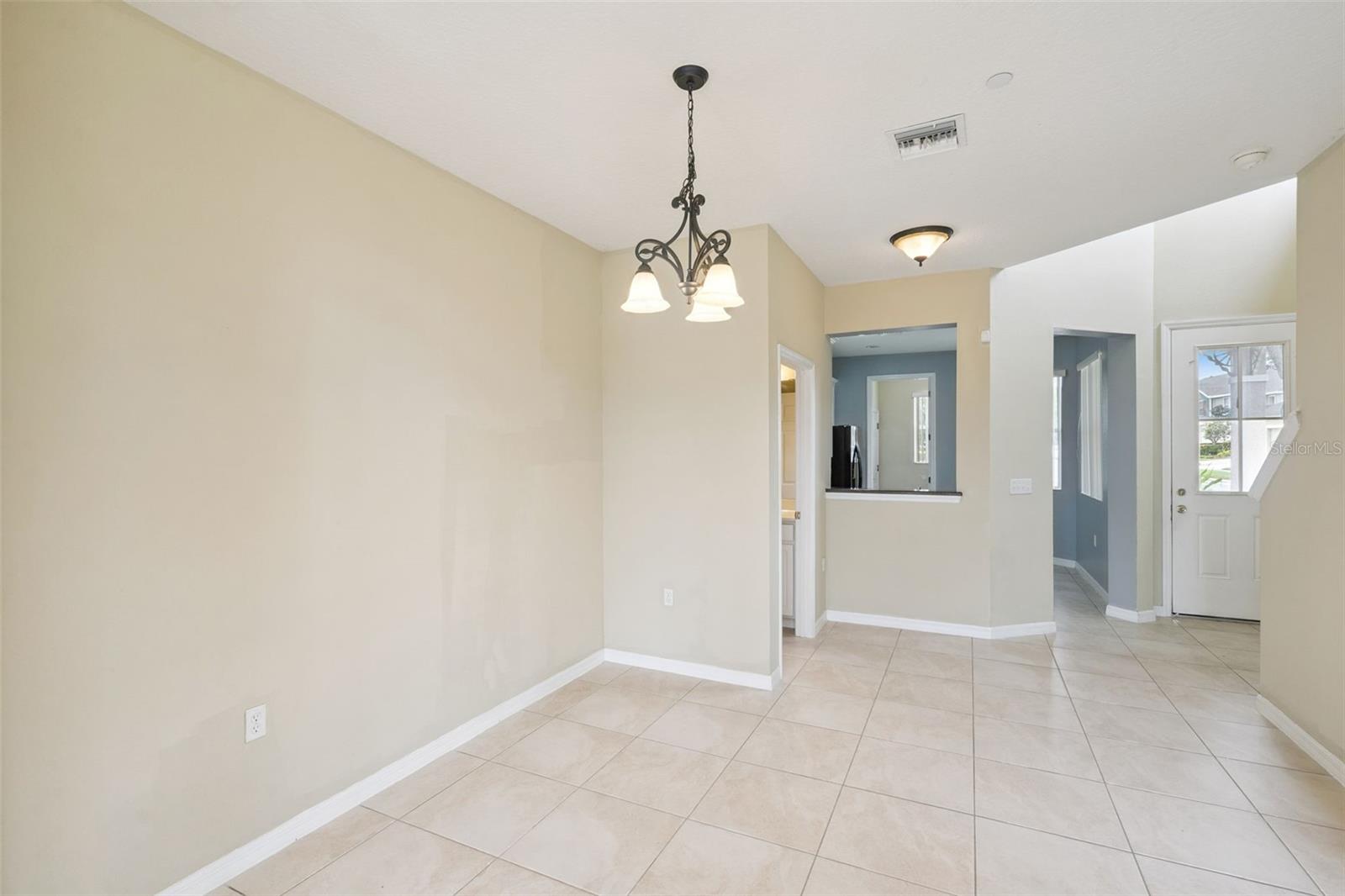 722 Chacall Loop Property Photo 5