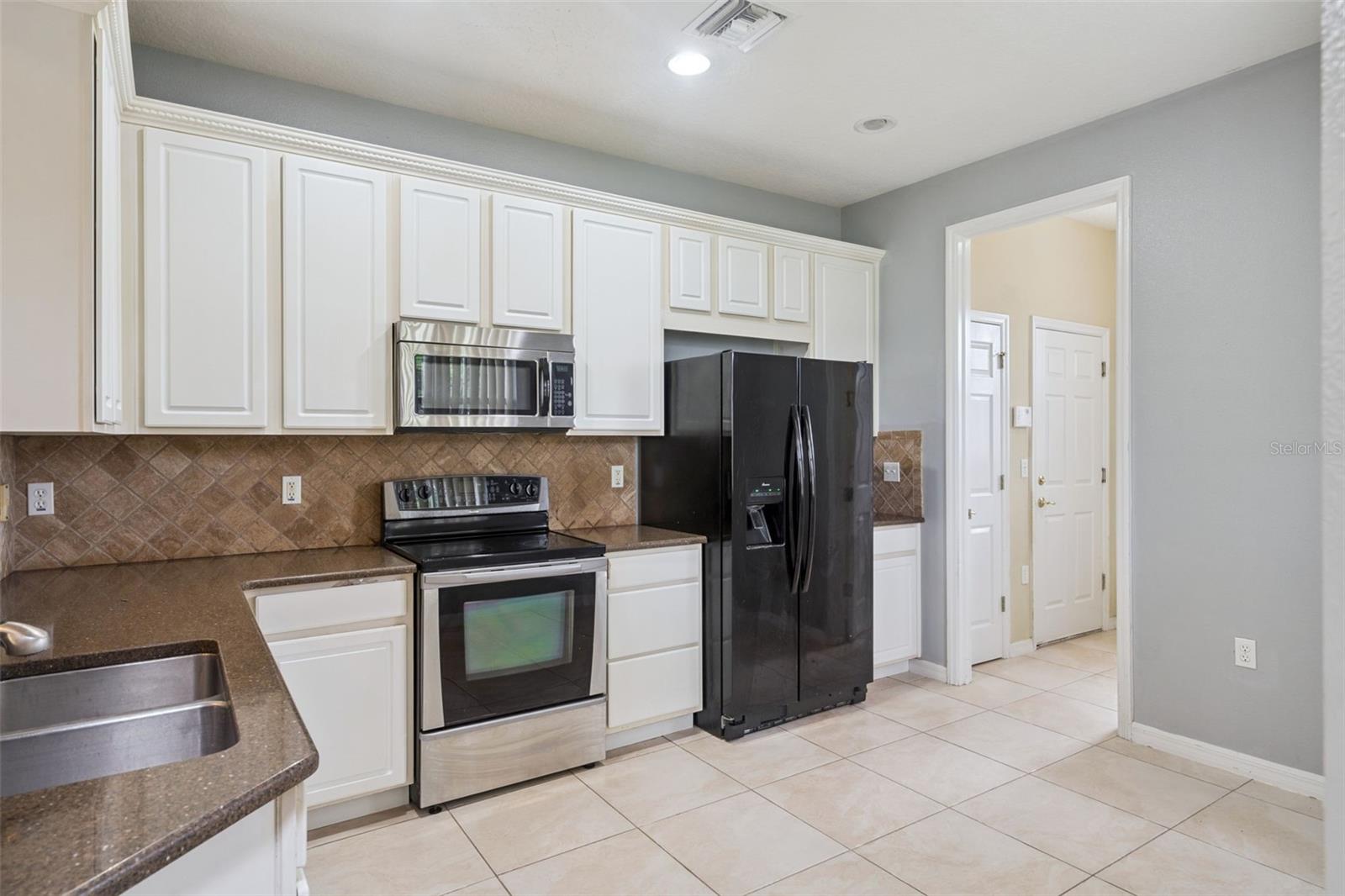 722 Chacall Loop Property Photo 8