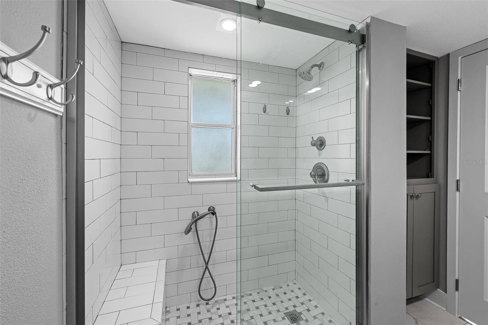 4775 Cove Cir #103 Property Photo 29