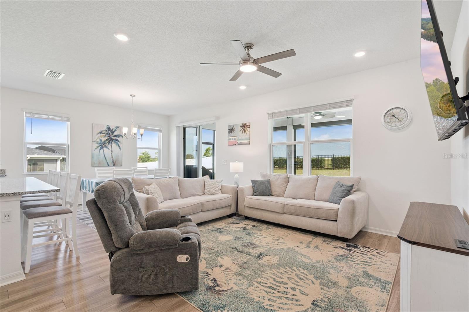 1682 Littleleaf Boxwood Loop Property Photo 7