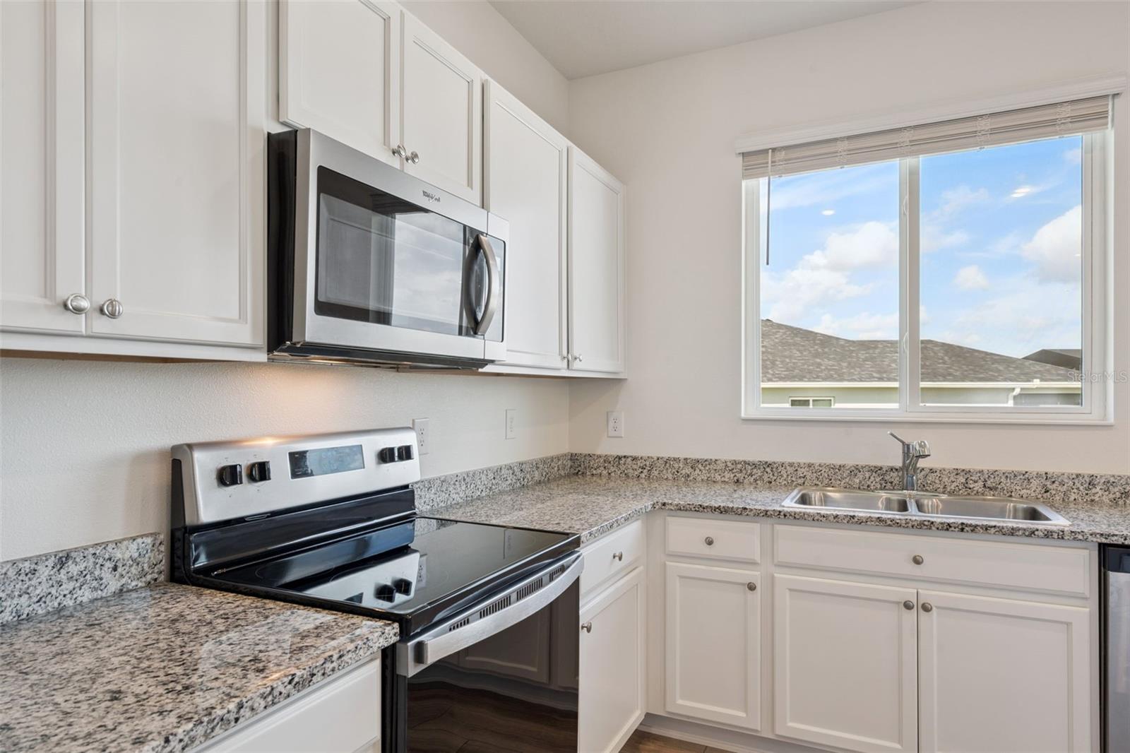 1682 Littleleaf Boxwood Loop Property Photo 14