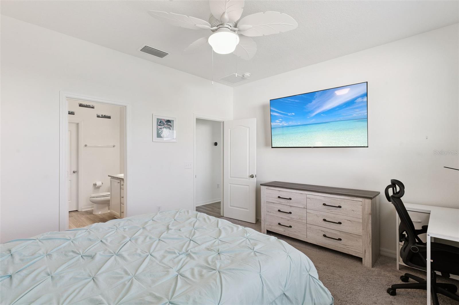 1682 Littleleaf Boxwood Loop Property Photo 22