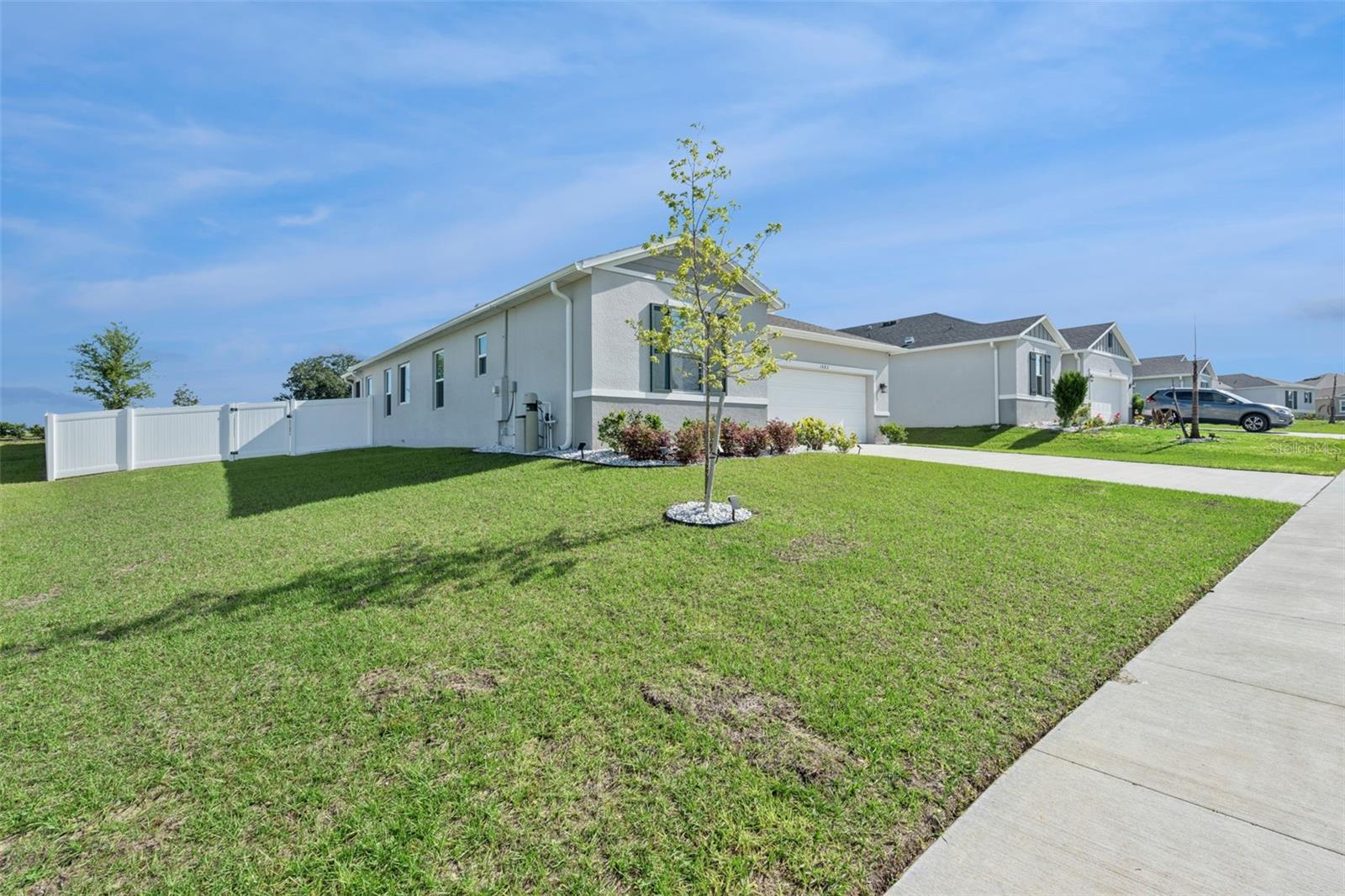1682 Littleleaf Boxwood Loop Property Photo 45