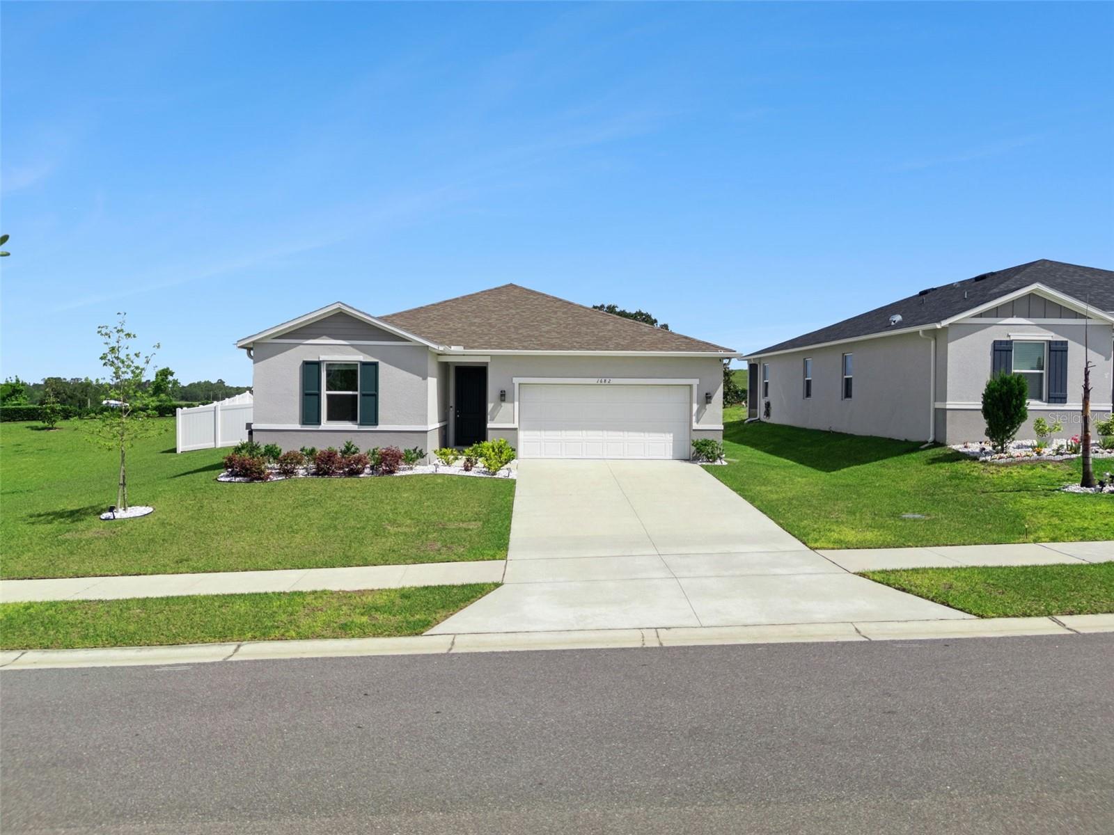 1682 Littleleaf Boxwood Loop Property Photo 46