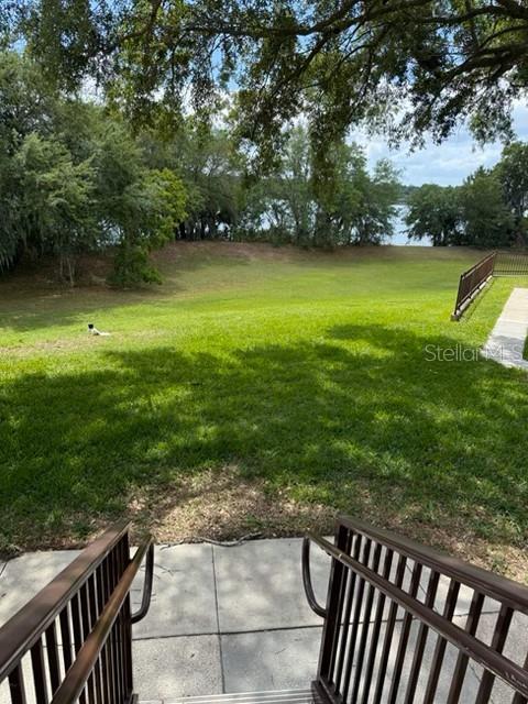 355 Lakepointe Dr #304 Property Photo 15