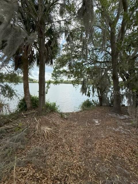 355 Lakepointe Dr #304 Property Photo 18