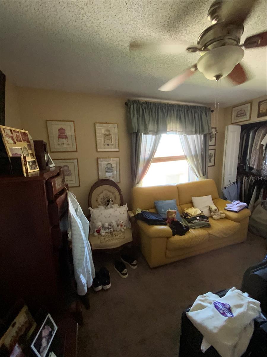 O6398612 Property Photo 19