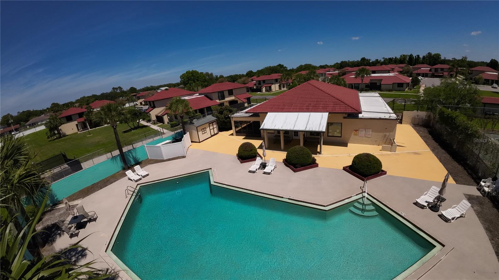 O6398612 Property Photo 24
