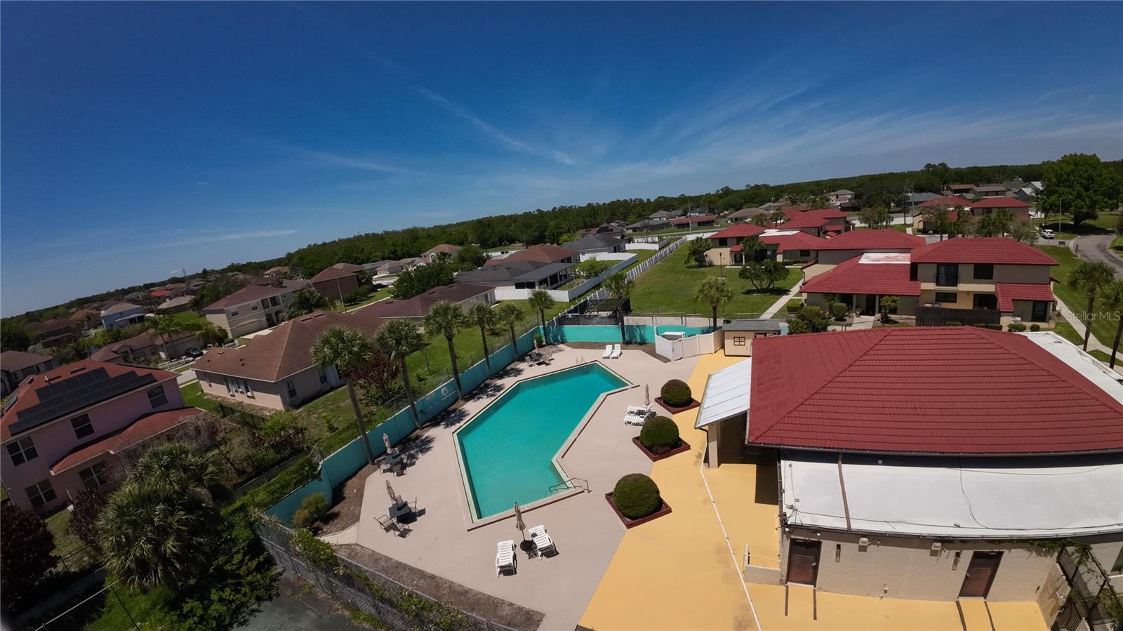 O6398612 Property Photo 25