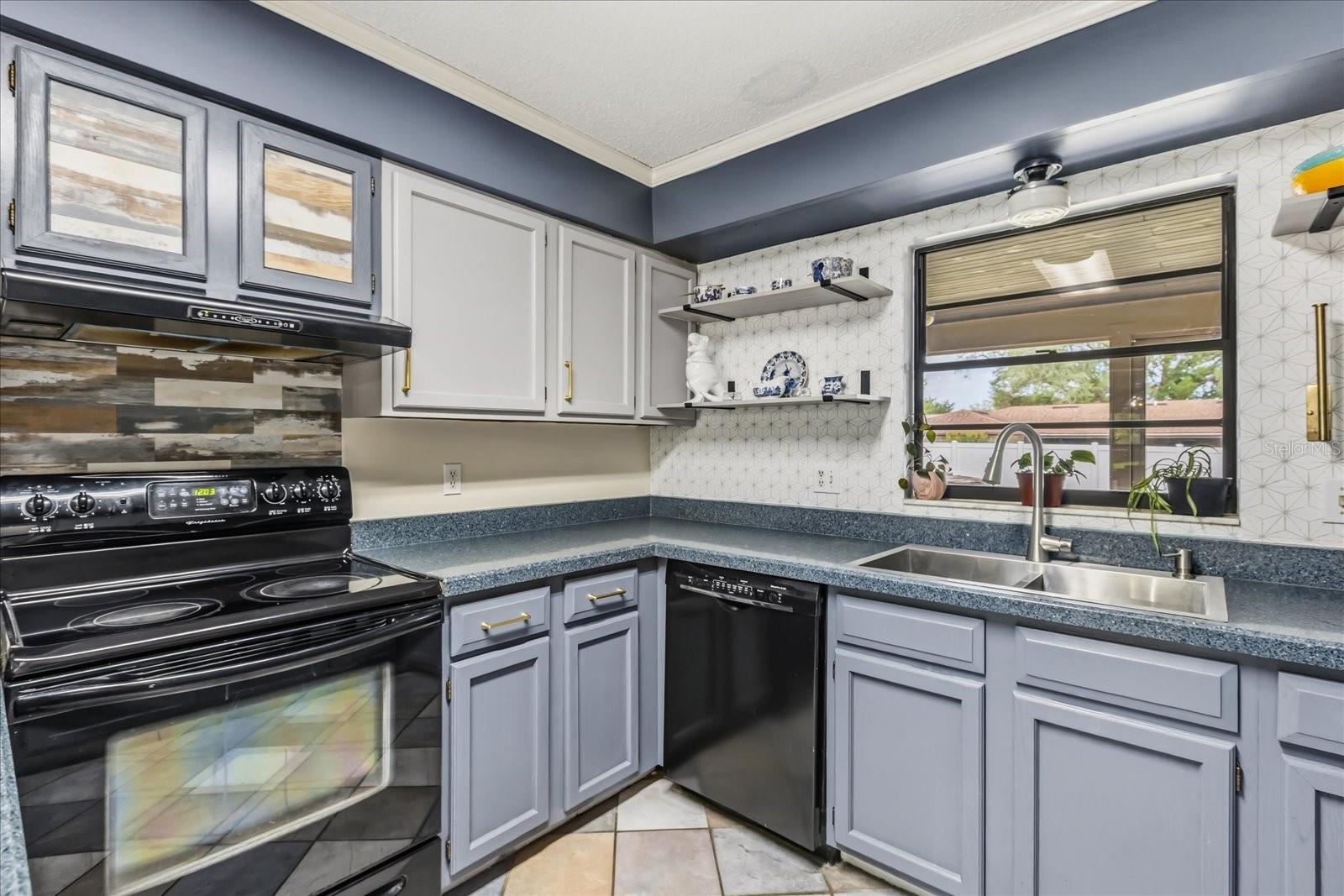 817 E Harbour Ct Property Photo 13