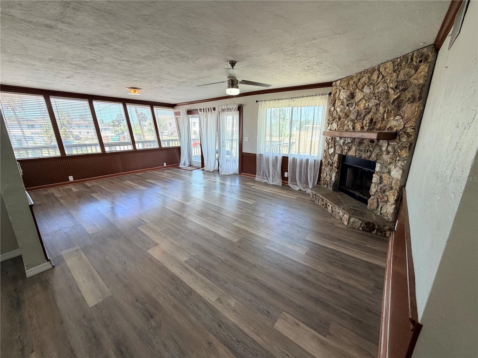 538 Revilo Blvd Property Photo 14