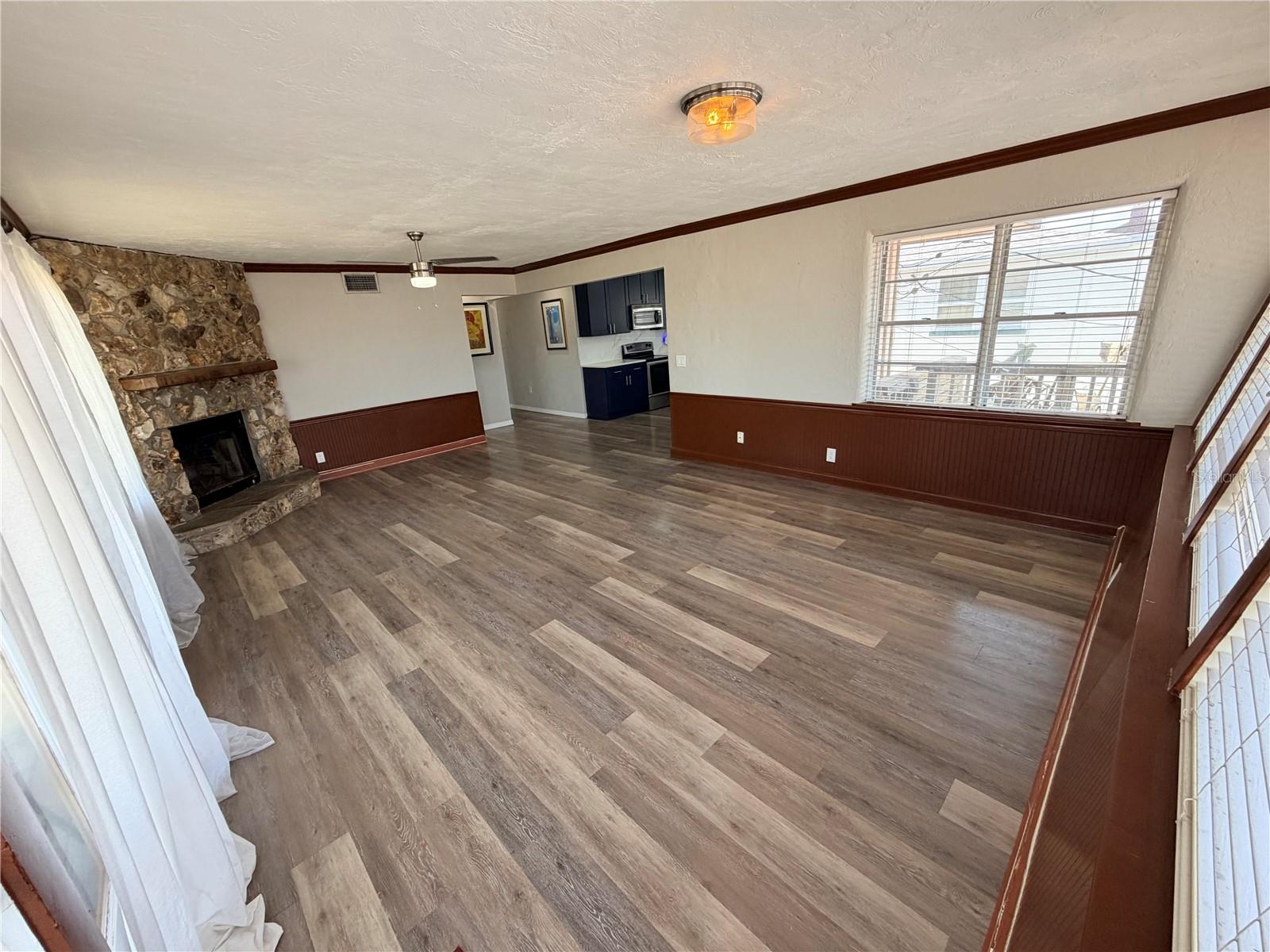 538 Revilo Blvd Property Photo 16