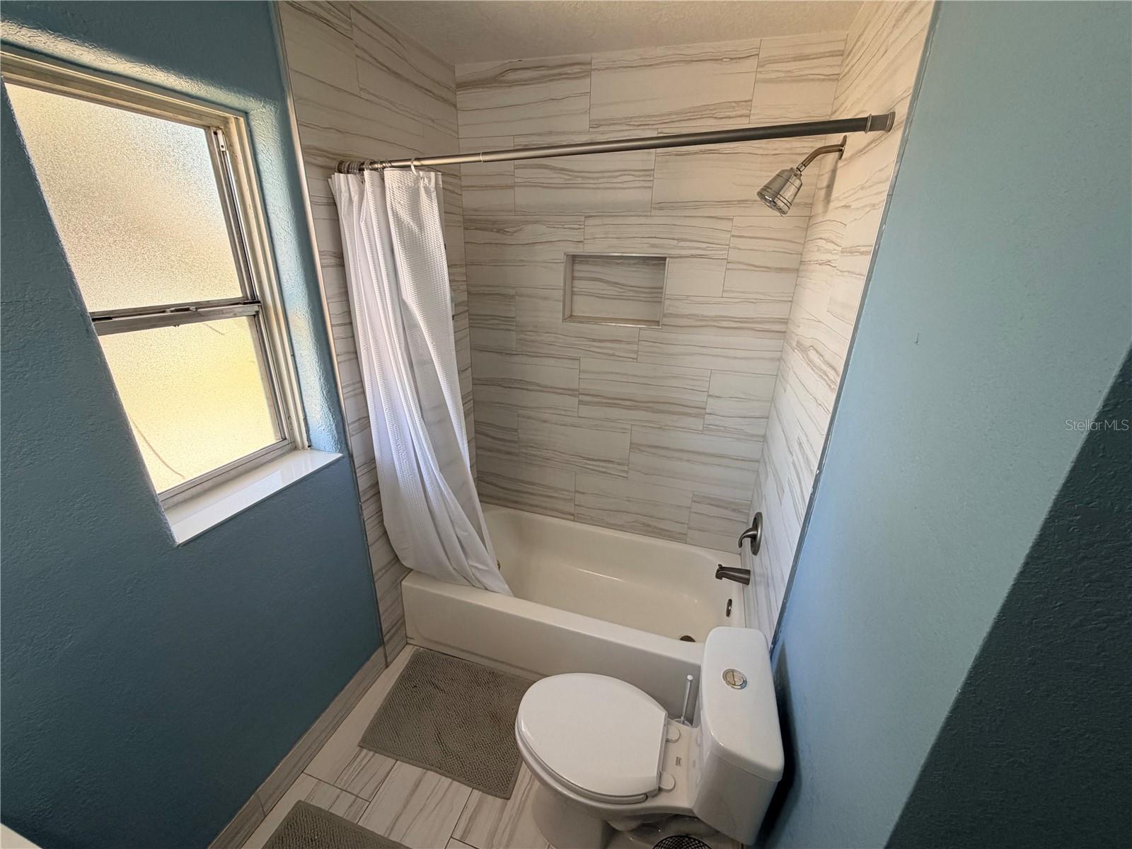 538 Revilo Blvd Property Photo 21
