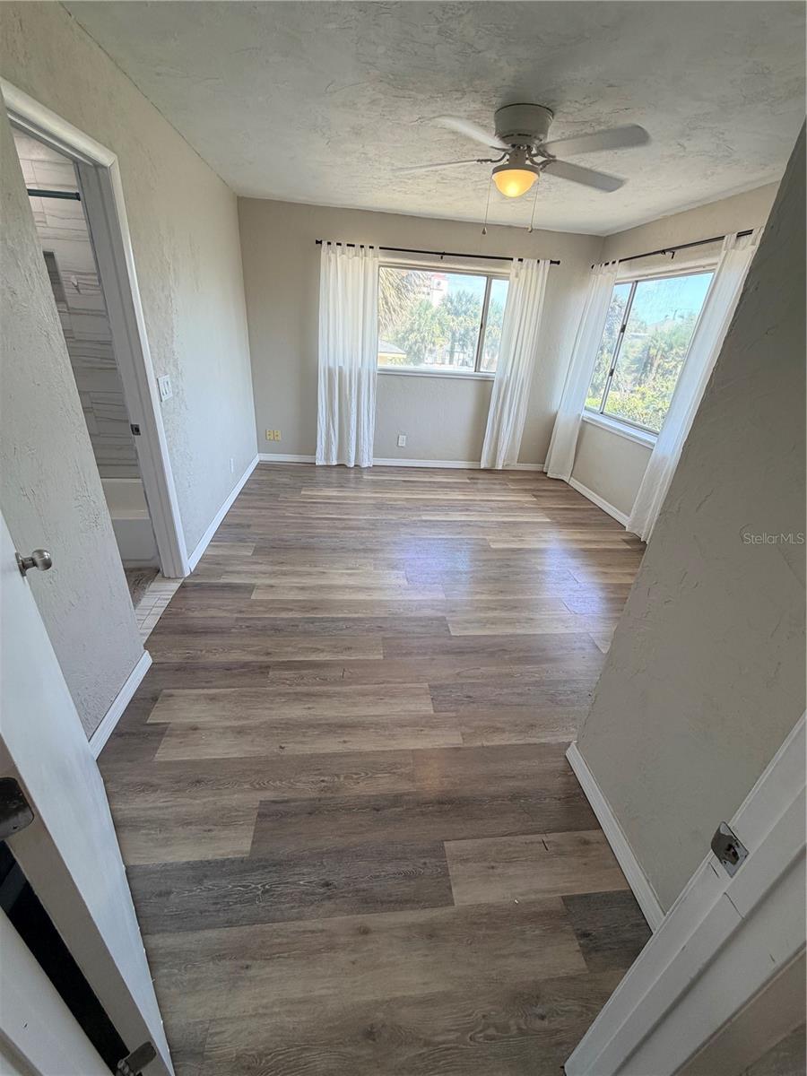 538 Revilo Blvd Property Photo 26