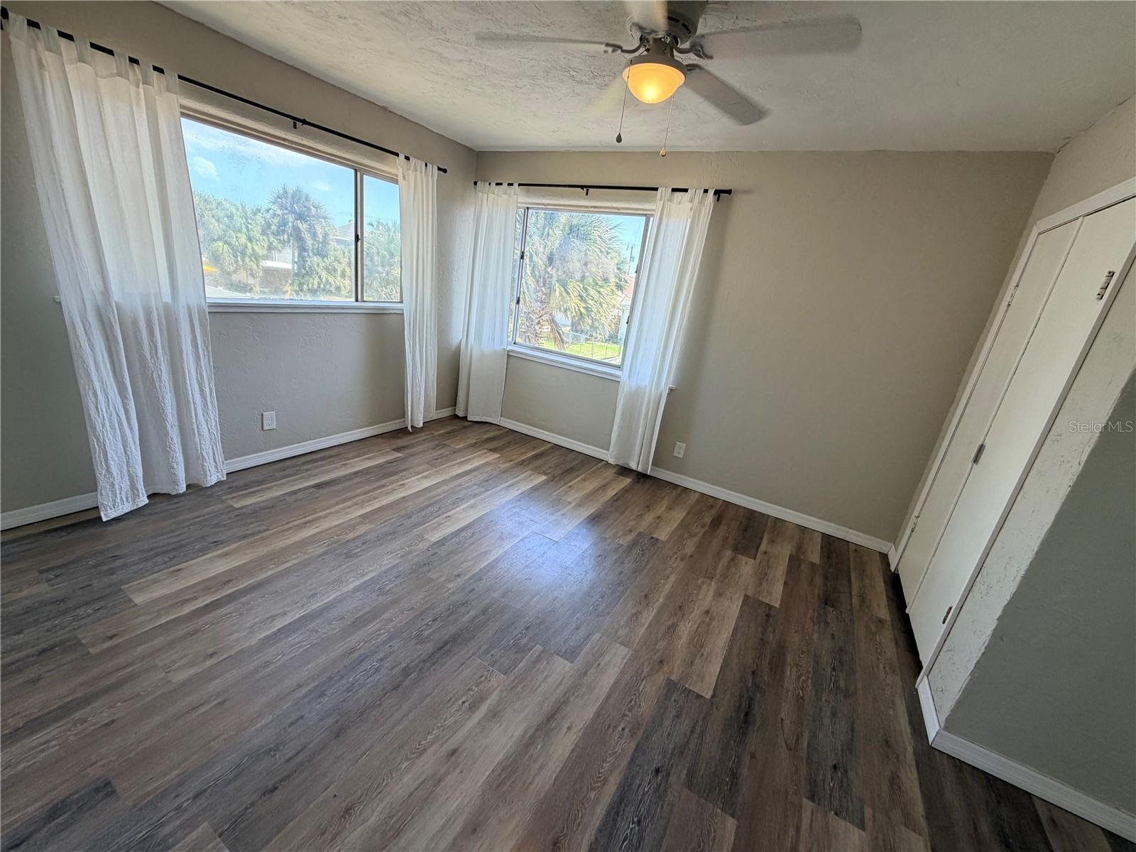 538 Revilo Blvd Property Photo 27