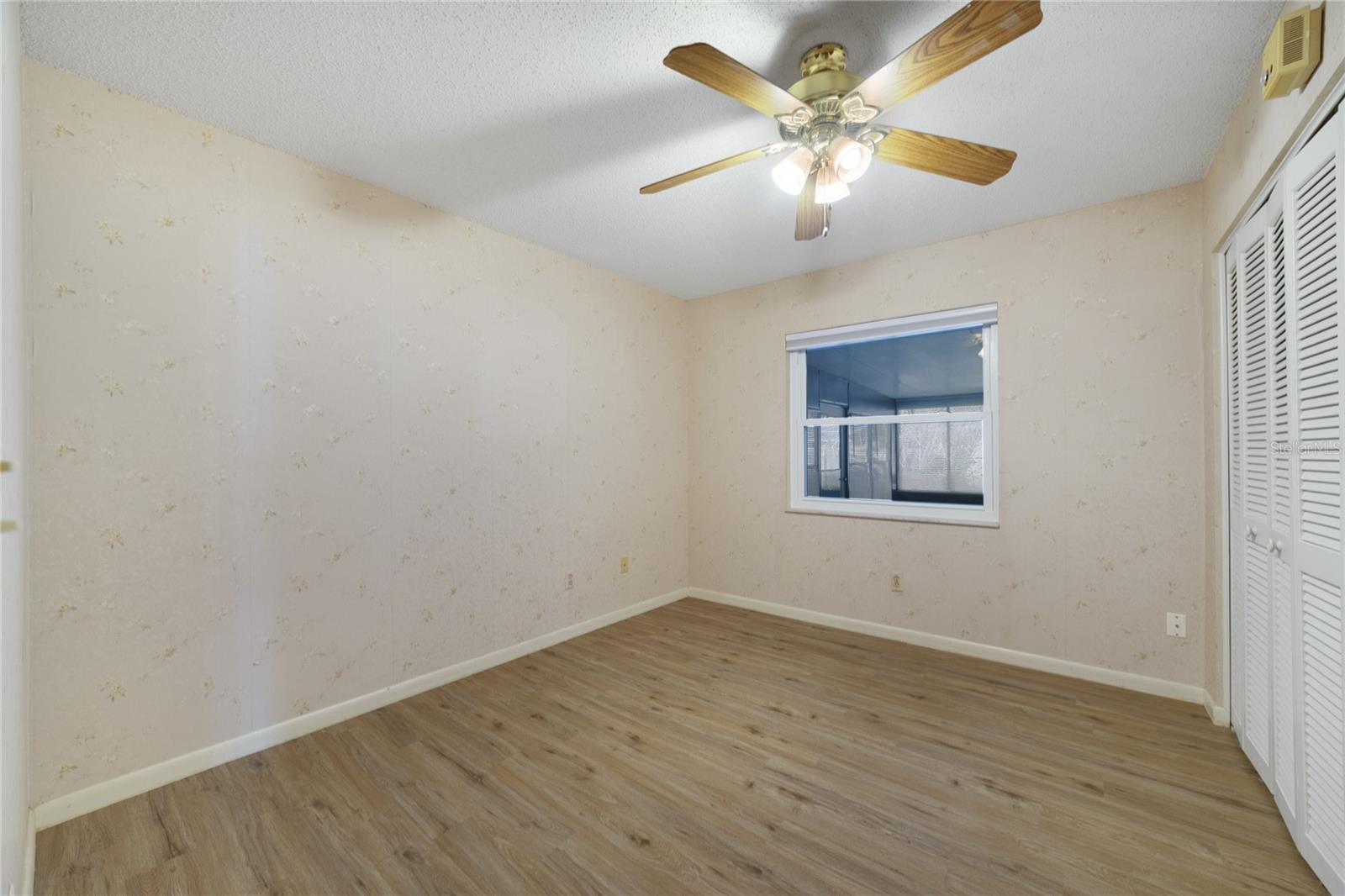146 Mayfair Ct Property Photo 13