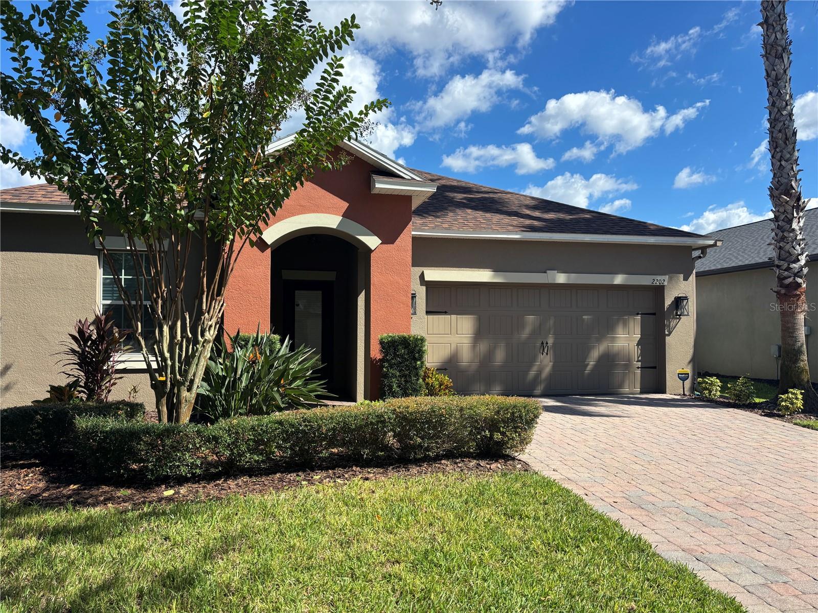 2202 Romanum Dr Property Photo 2