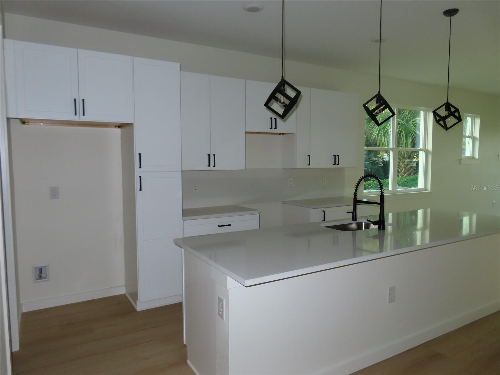 4517 America St Property Photo 8