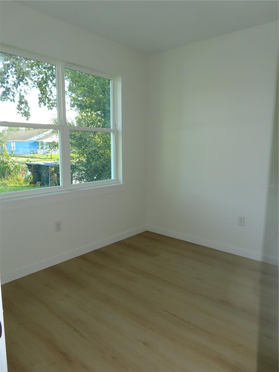 4517 America St Property Photo 12