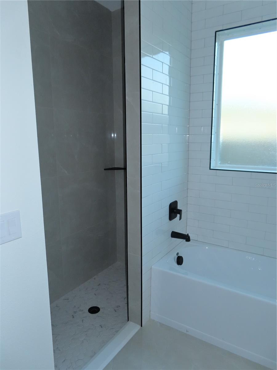 4517 America St Property Photo 28