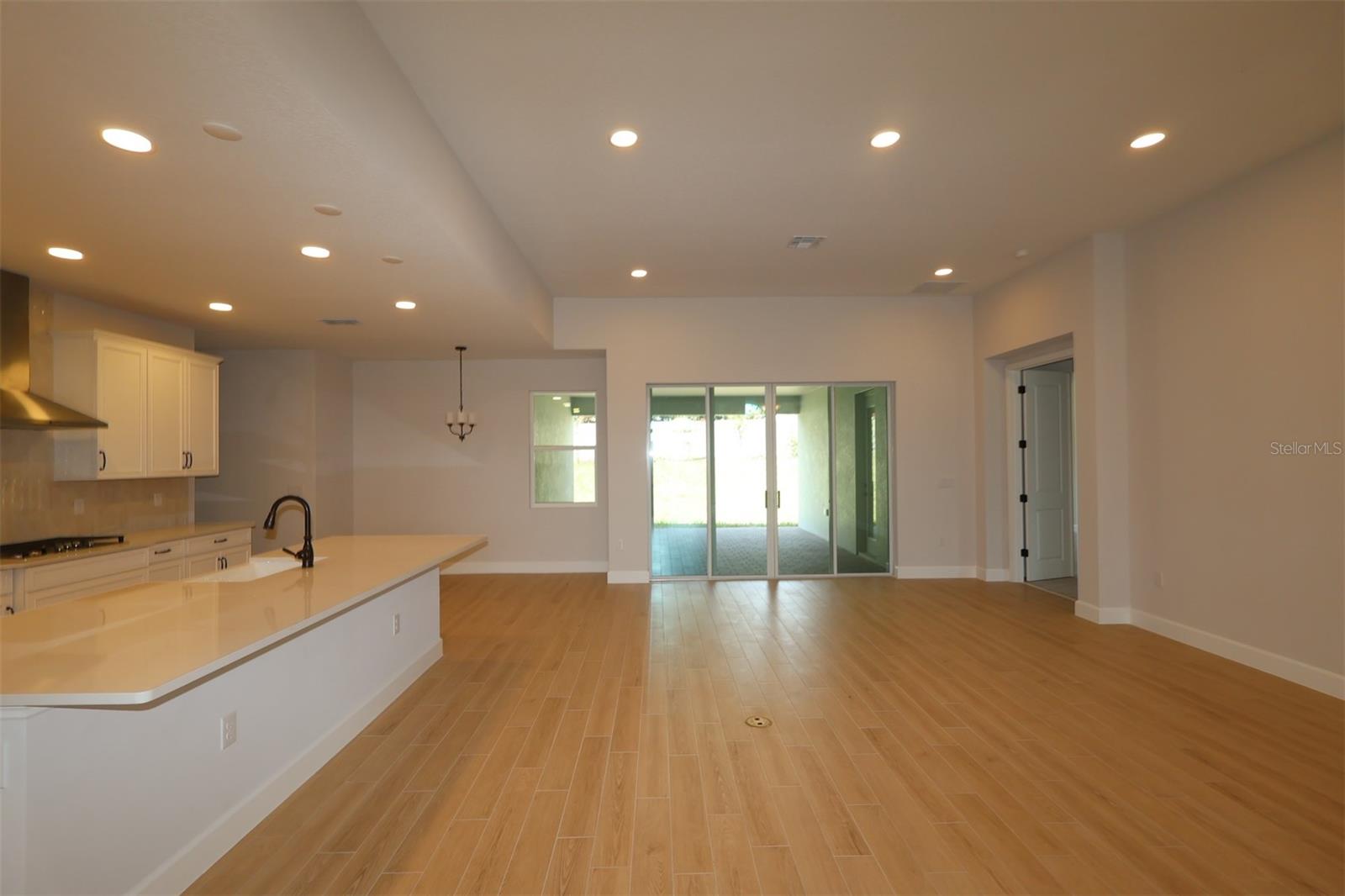 3254 Wolf Lake Ave Property Photo 5