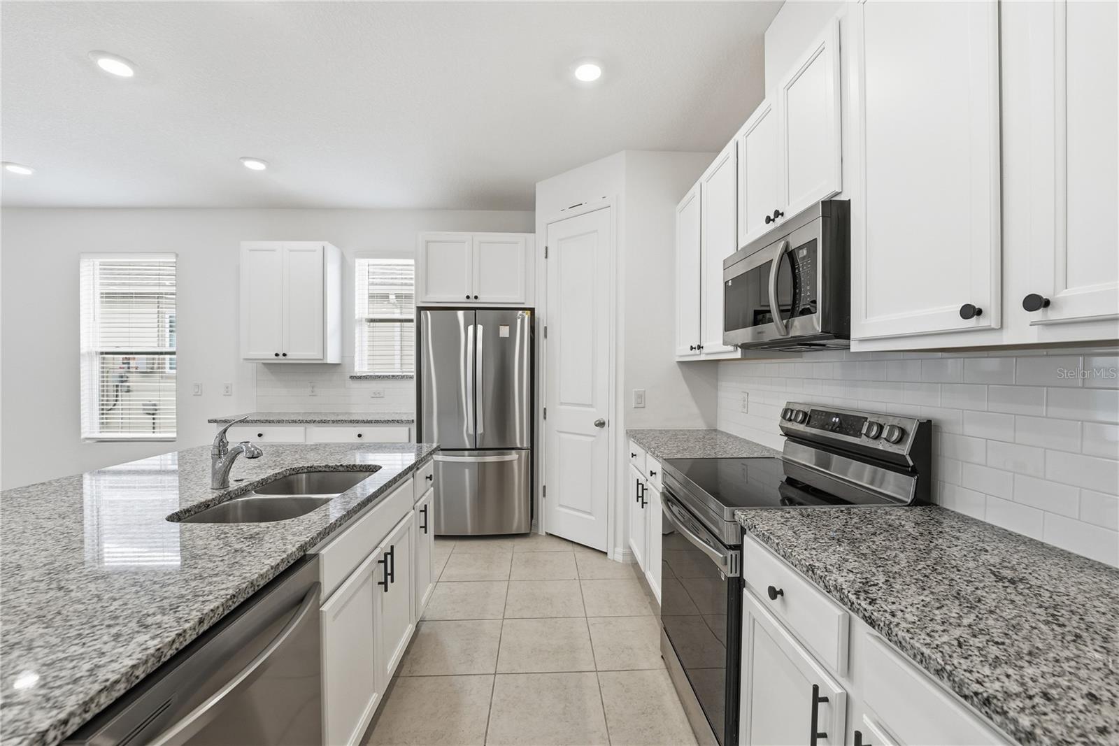 6550 Barnstorm Way Property Photo 16
