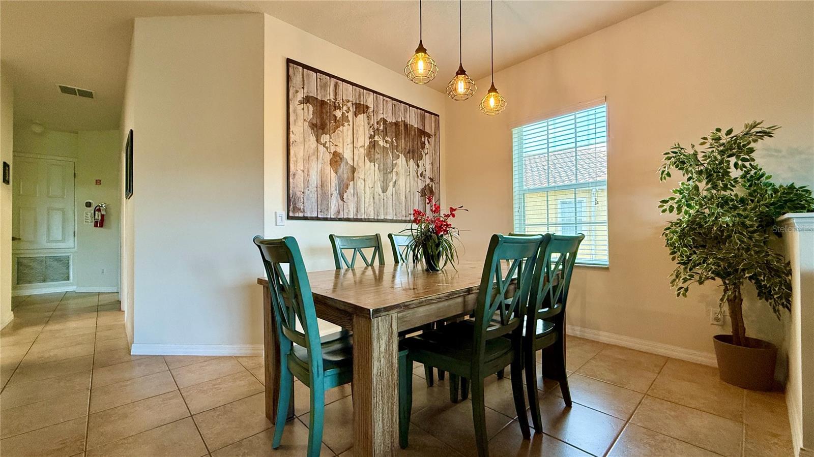 2831 Oakwater Dr #2831 Property Photo 8