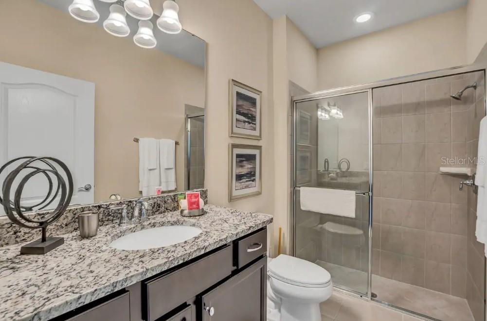 2407 Dubai St Property Photo 10