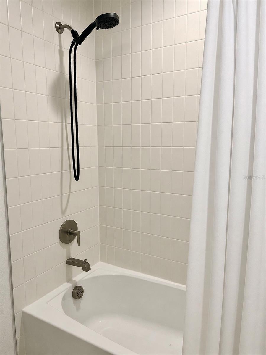 1741 Crowncrest Dr Property Photo 17