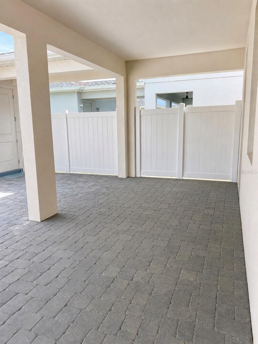 1741 Crowncrest Dr Property Photo 21