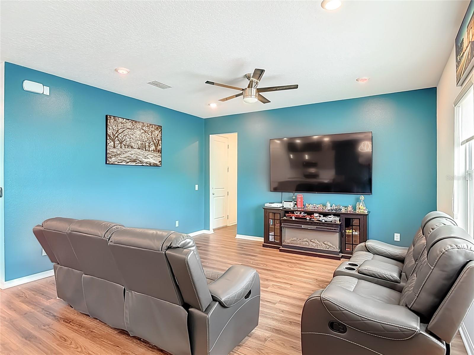 1629 Hill Park Dr Property Photo 15