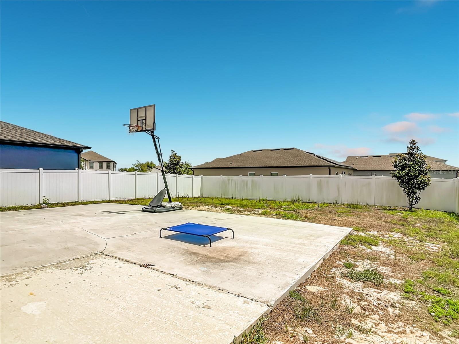 1629 Hill Park Dr Property Photo 32