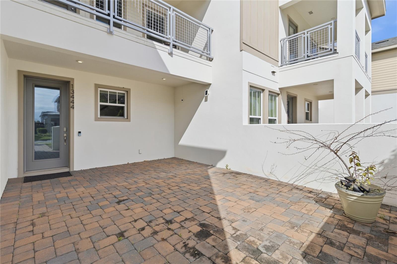 13444 Stoddart Ave Property Photo 8