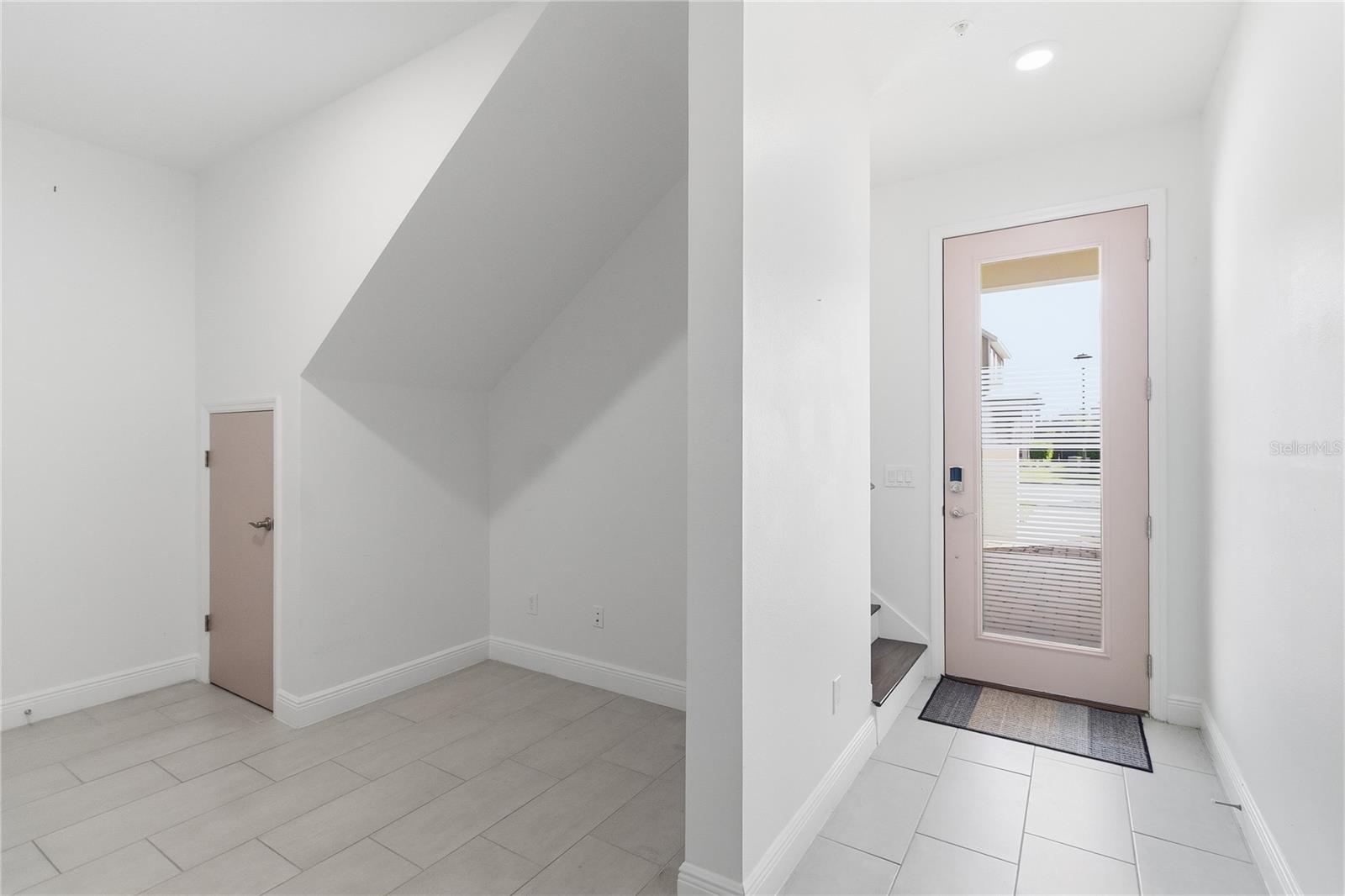 13444 Stoddart Ave Property Photo 10