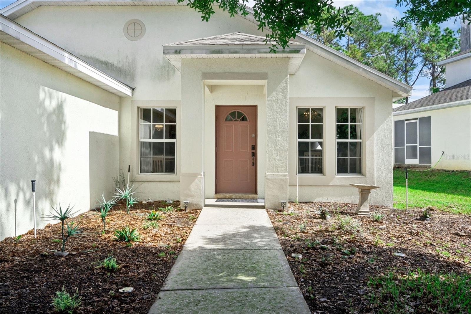 301 Troon Cir Property Photo 2