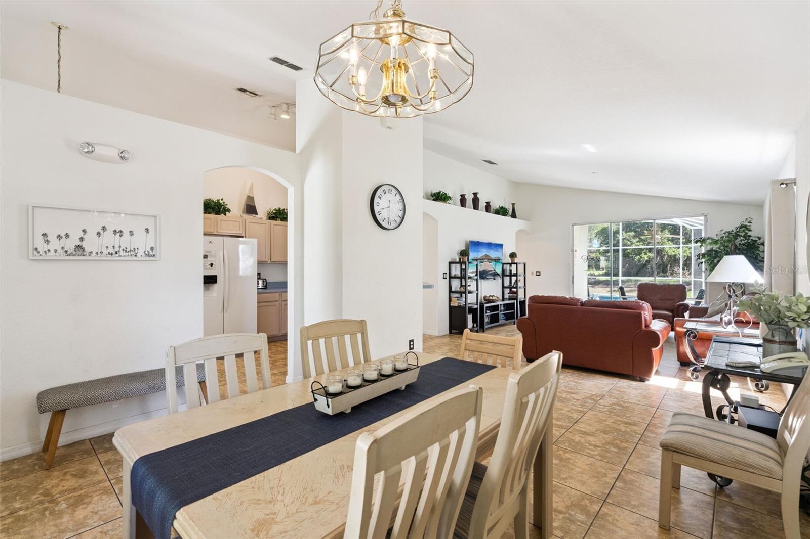 301 Troon Cir Property Photo 7