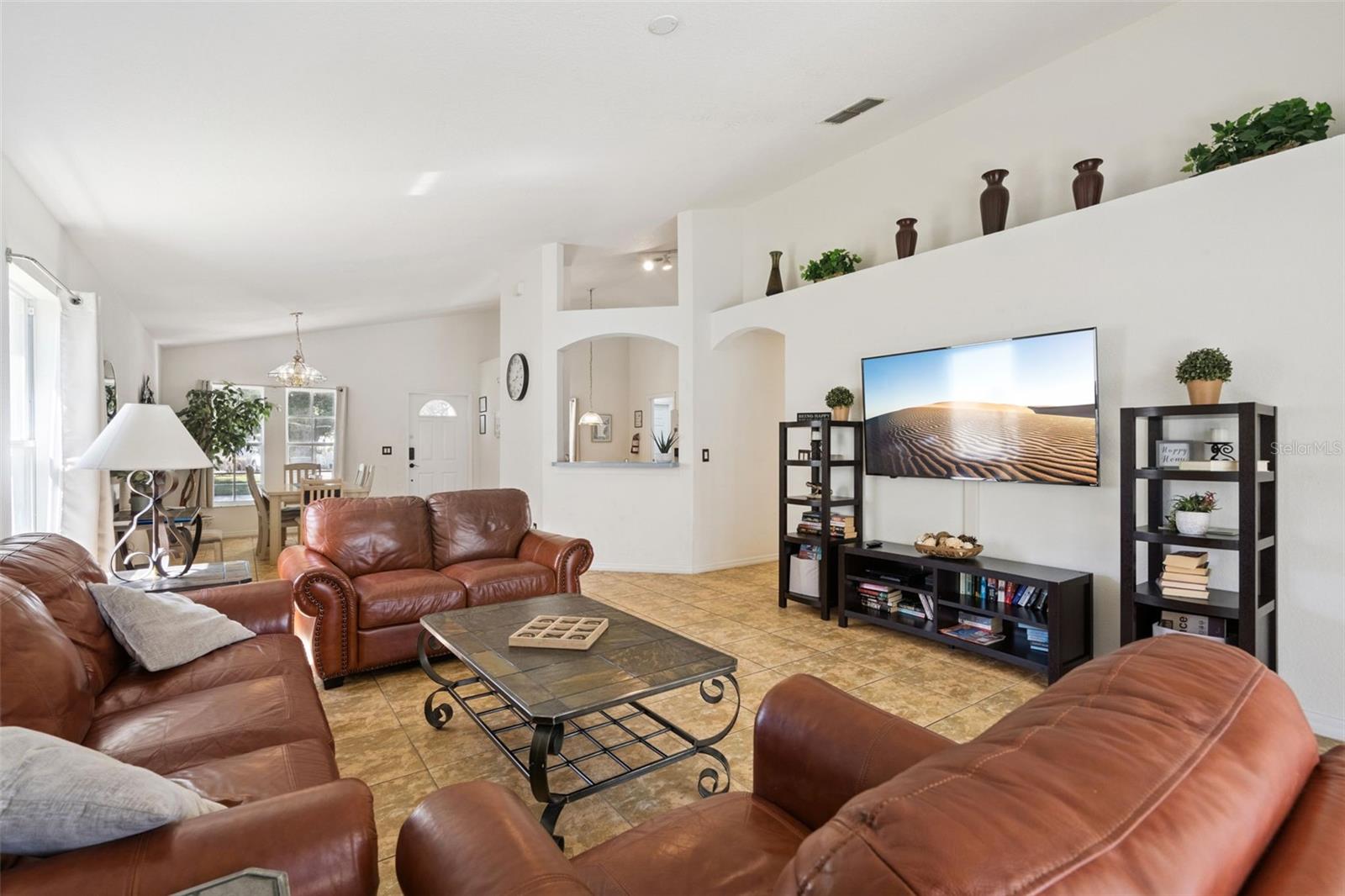 301 Troon Cir Property Photo 8