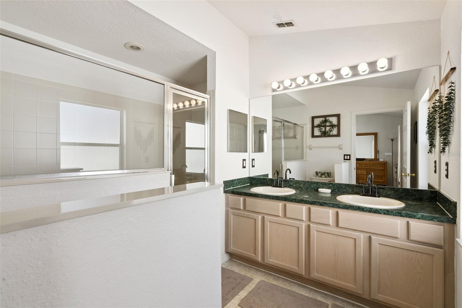 301 Troon Cir Property Photo 31