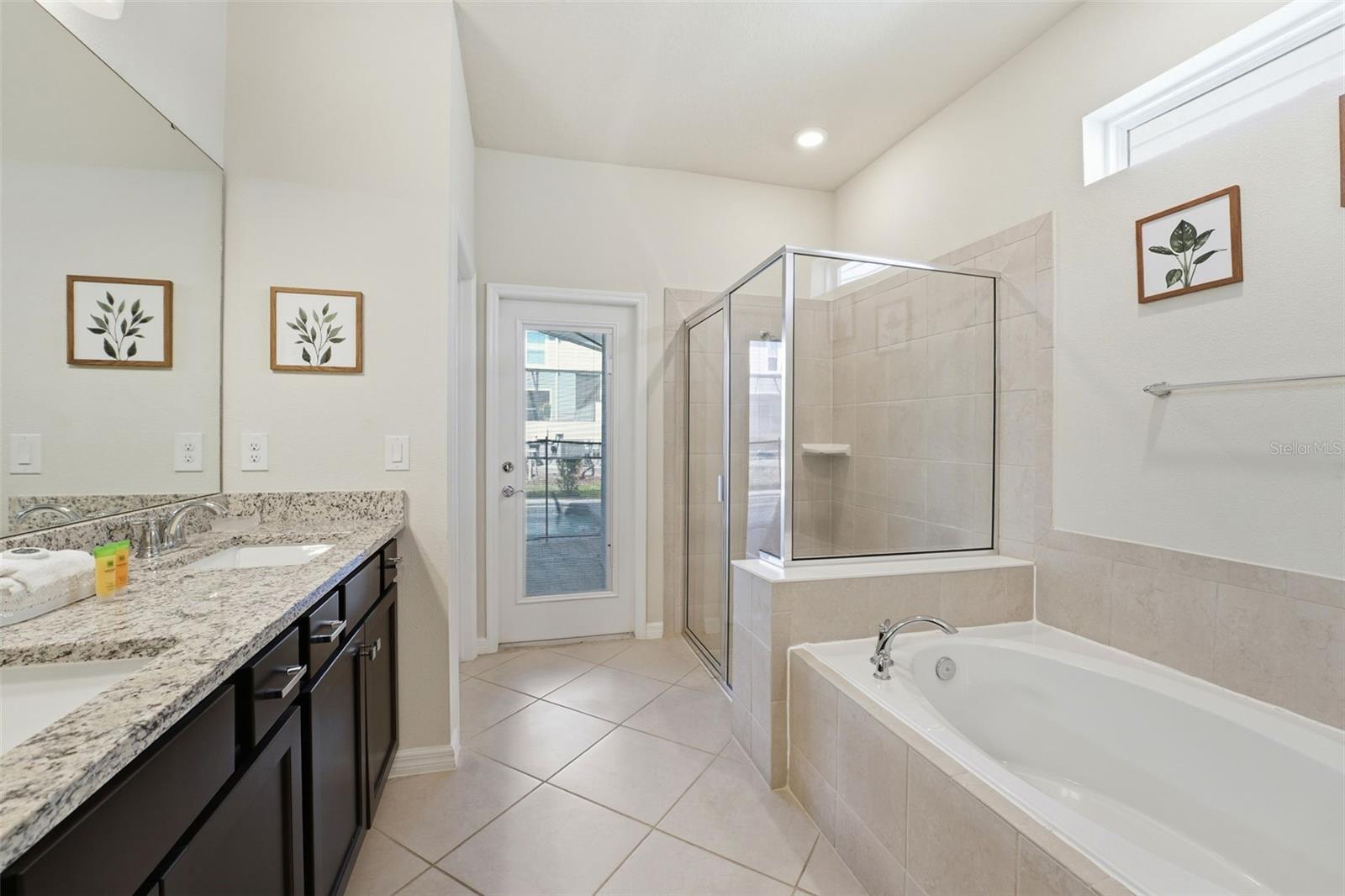 1293 Emerald Row St Property Photo 44