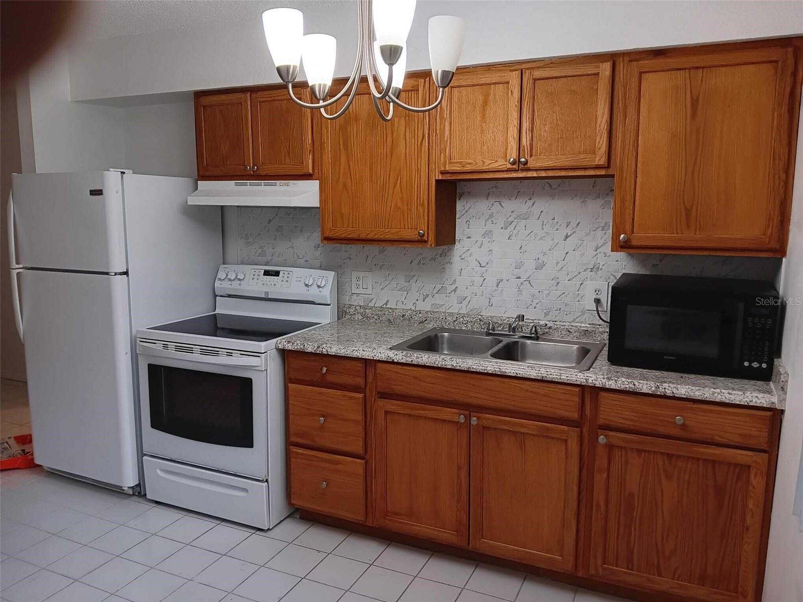 714 Michigan Ct #4 Property Photo 4