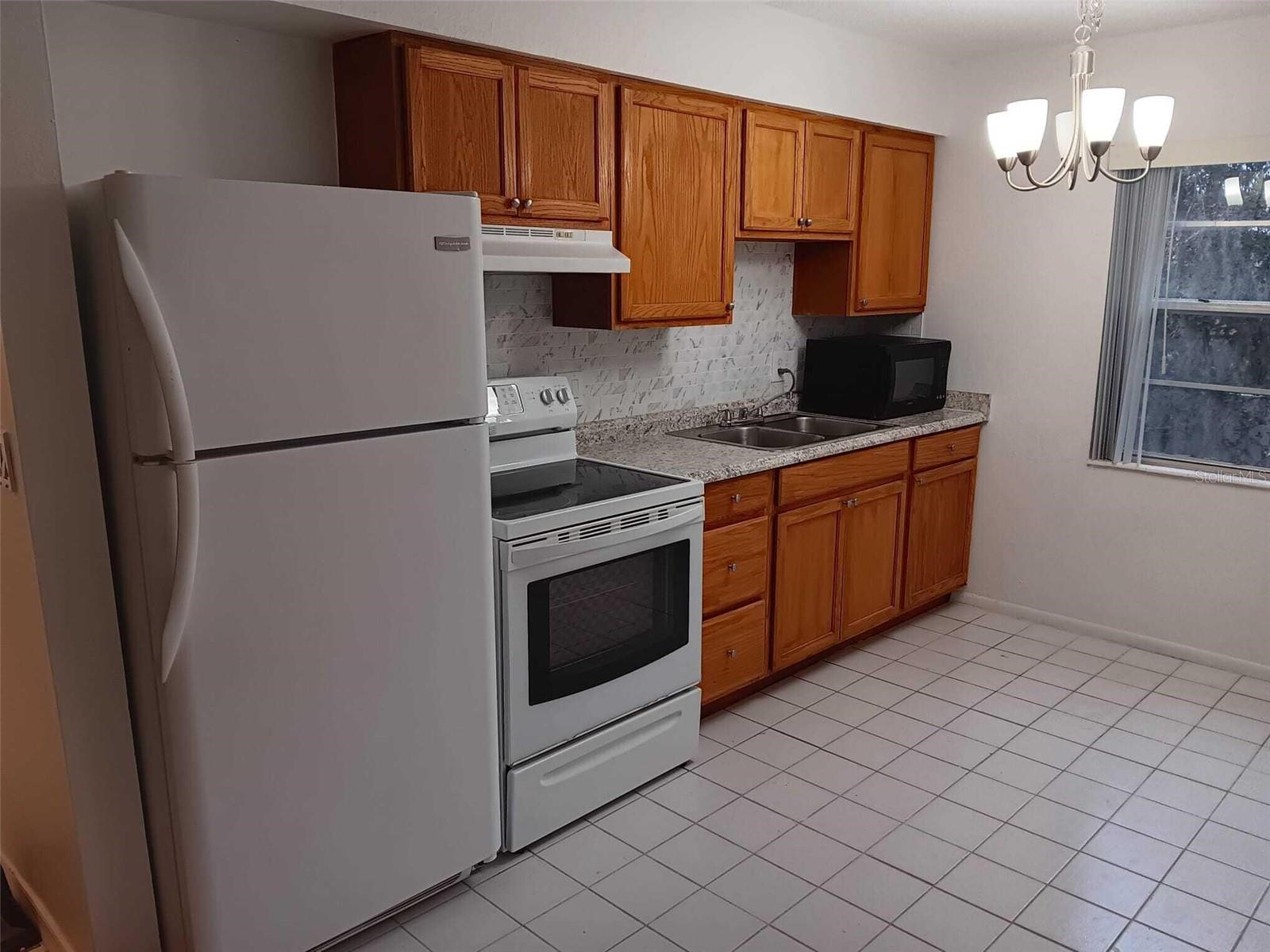 714 Michigan Ct #4 Property Photo 5