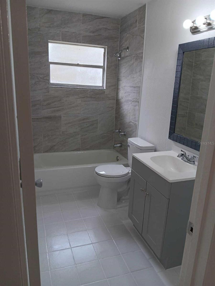 714 Michigan Ct #4 Property Photo 7
