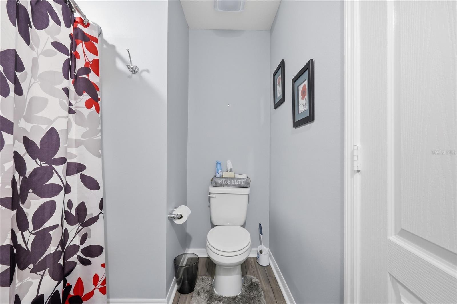 1607 Swan Lake Cir Property Photo 21