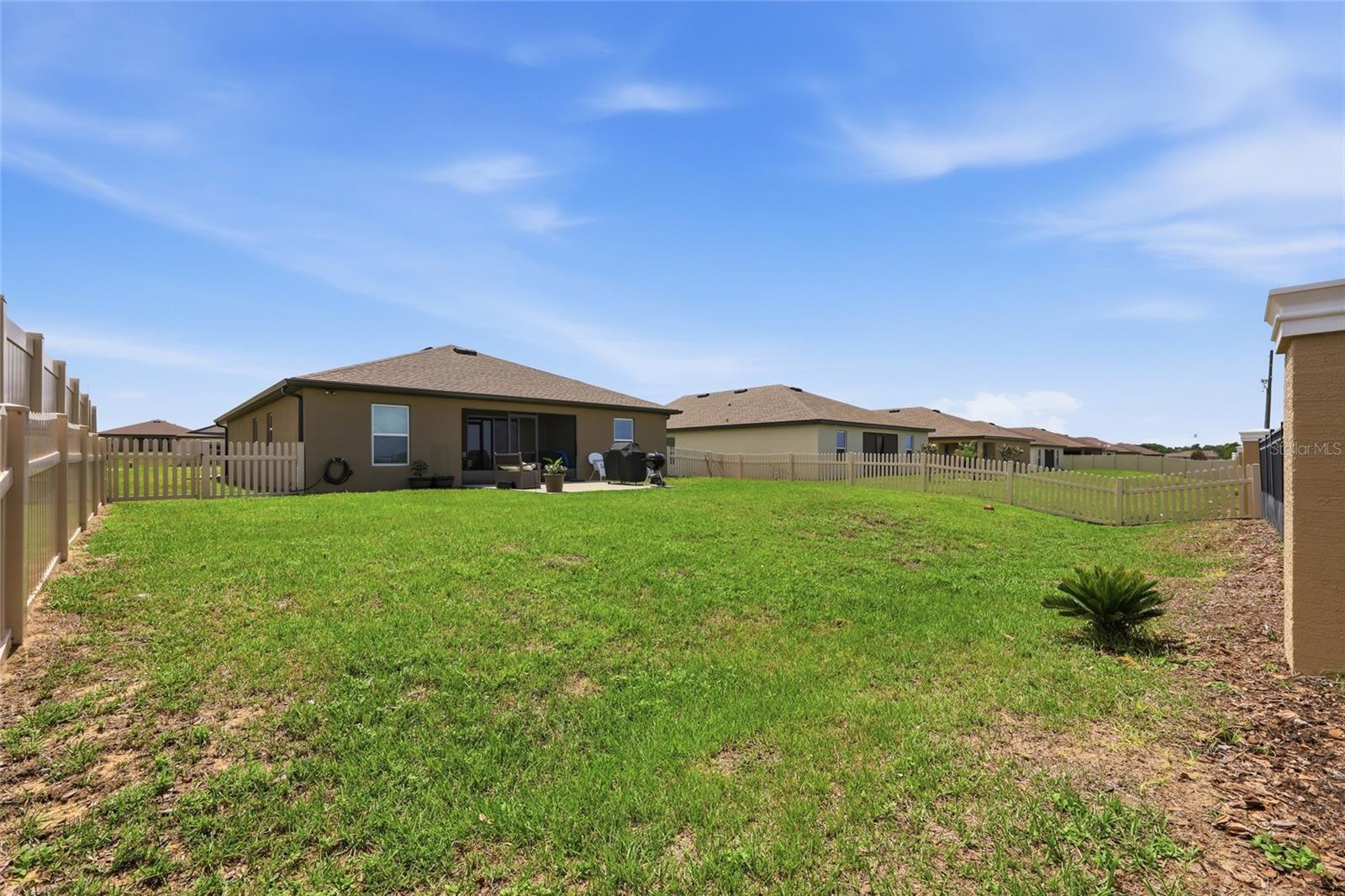1607 Swan Lake Cir Property Photo 27