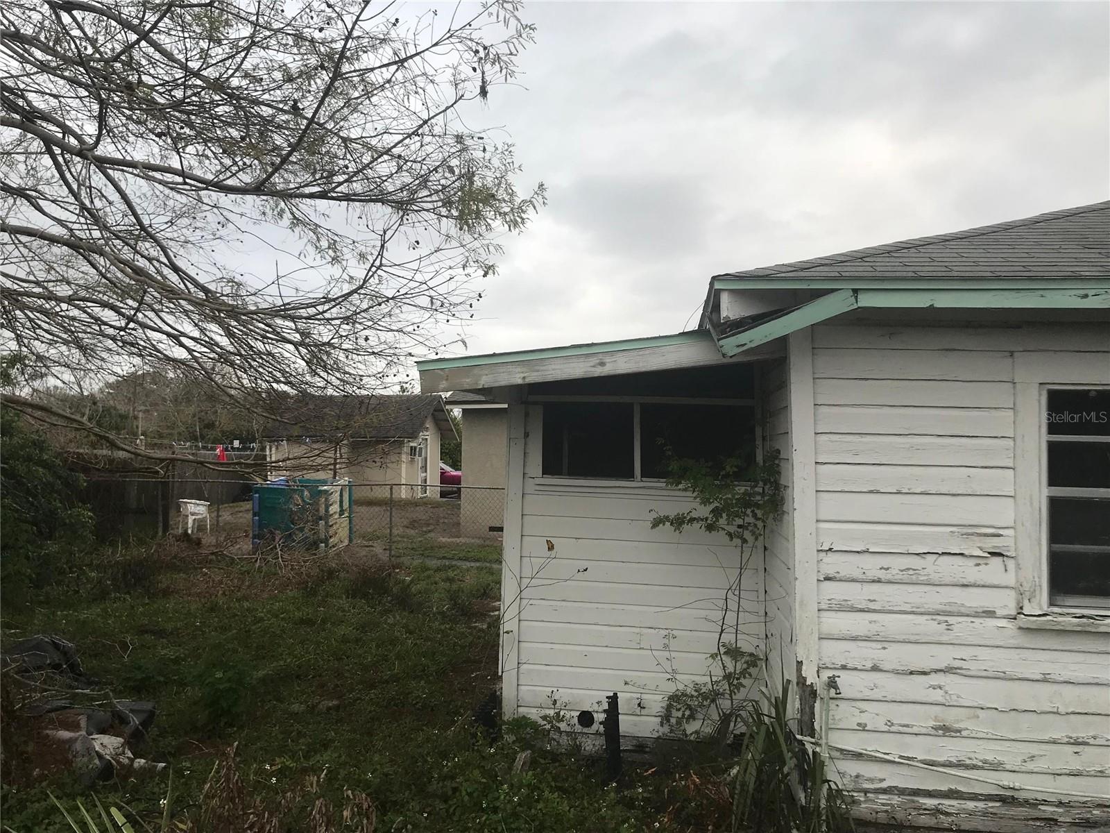 2340 Broadway St Property Photo 5