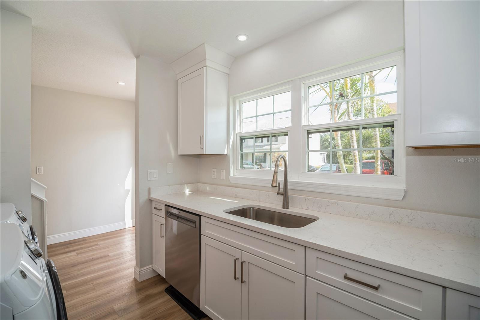 2018 Manor Dr Ne Property Photo 4