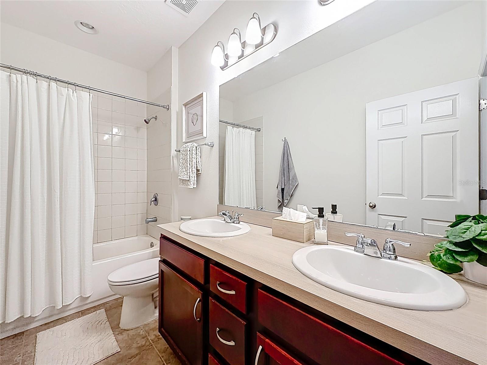 661 Fortanini Cir Property Photo 25