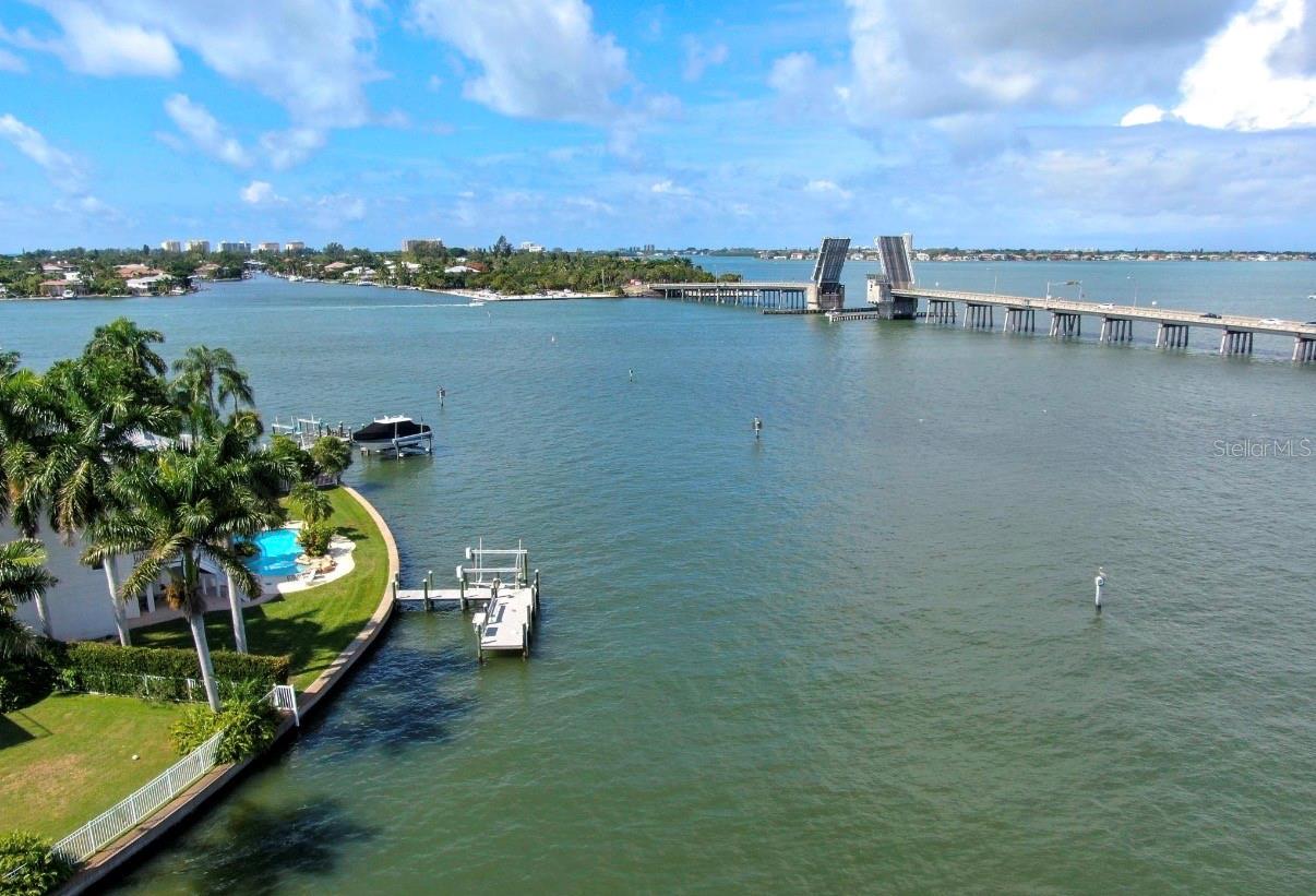 749 Siesta Dr Property Photo 4